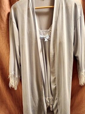 RSLOVE Lace Trim Robe in Gray Size Large